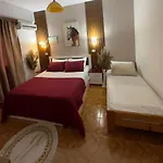 Kingsland Apartment Ksamil