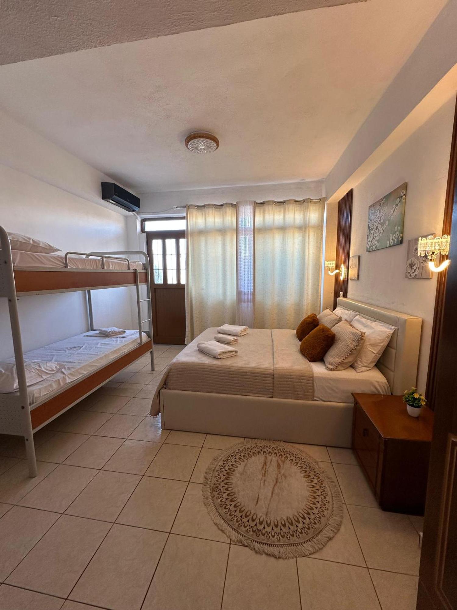 Kingsland Apartment